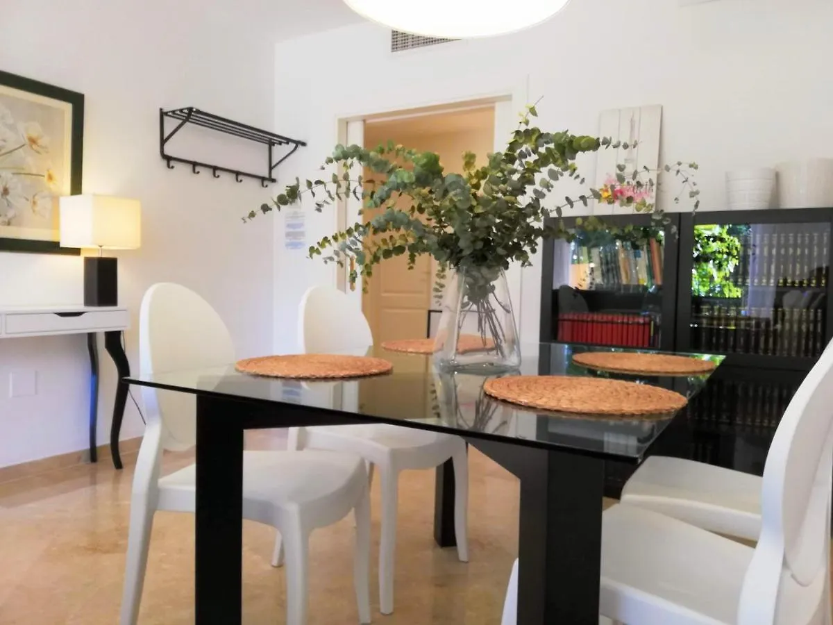 Cozy Rentals Princess - Sun, Golf, Mountain 미하스 0*,  스페인