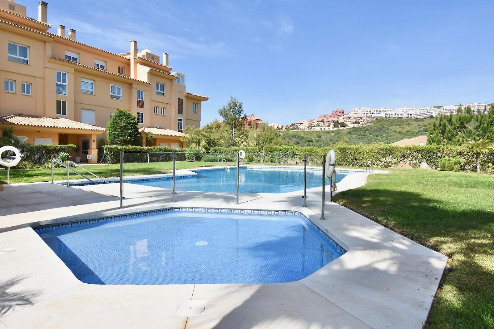 Cozy Rentals Princess - Sun, Golf, Mountain 미하스 0*,  스페인