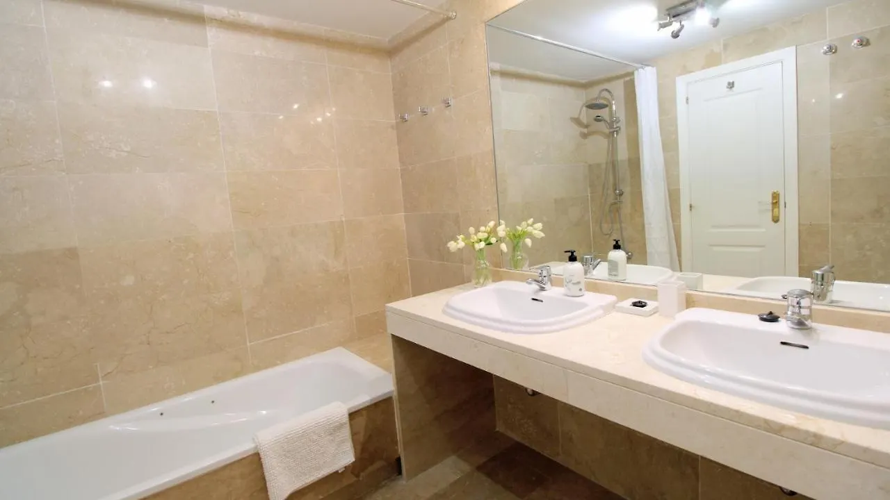 Cozy Rentals Princess - Sun, Golf, Mountain Mijas Lejlighed